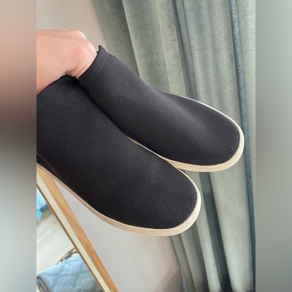 Rothy’s Chelsea Boot - Black - Size 8 - Picture 13 of 14